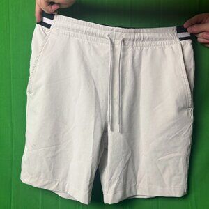 Under Armour White Shorts Black White Waistband — Size L